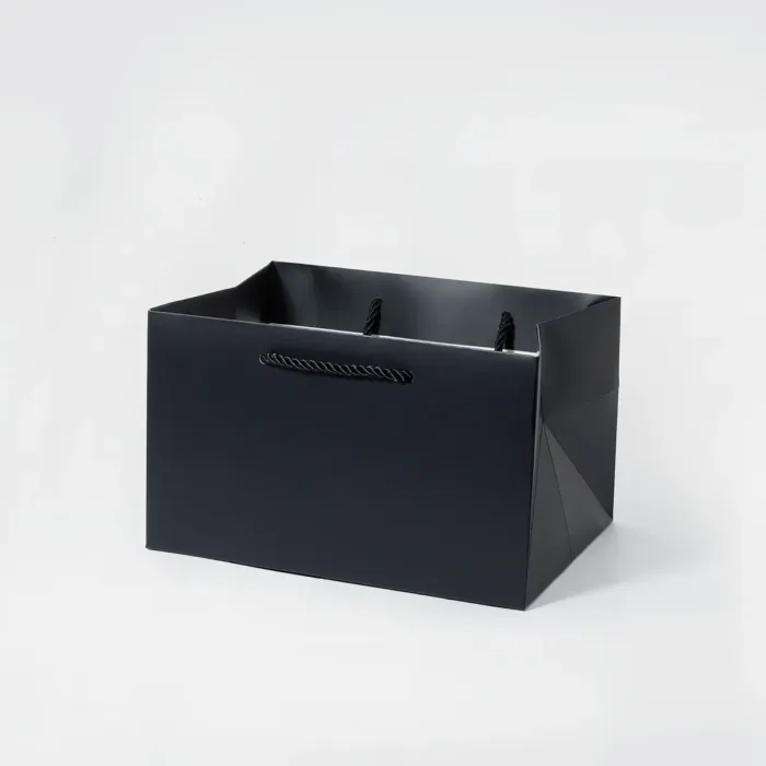 B6 Black Gift Bag - Image 2