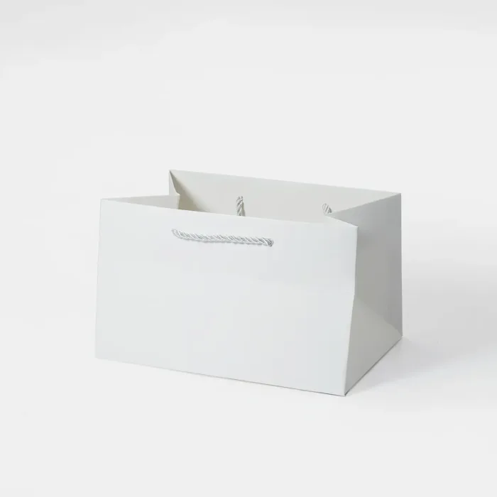 B6 White Gift Bag - Image 3