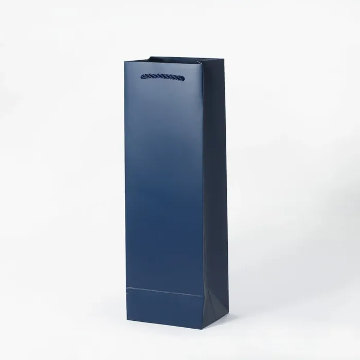 Black One Bottle Wine Gift Bag - Image 6