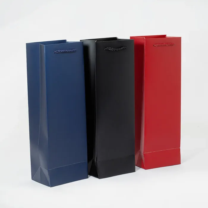Black One Bottle Wine Gift Bag - Image 8
