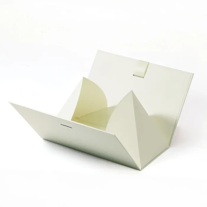 Small Ivory Triangle Shaped Gift Bag with Ribbon - Image 2